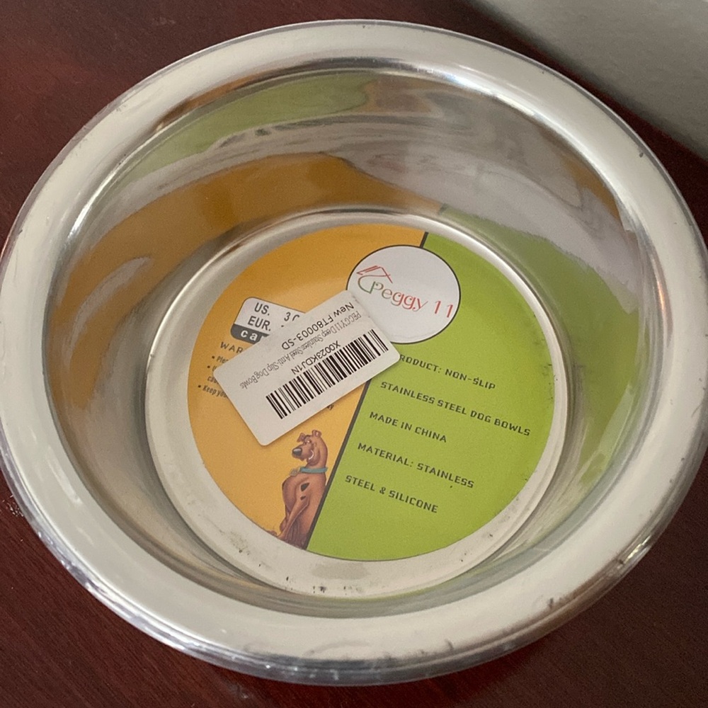 Stainless steel dog bowls. Set of 2